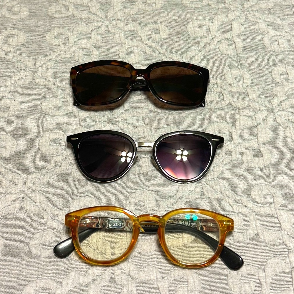 Peepers Magnification 3.0 Blue Light Blocker & UV 400 Sun Glasses